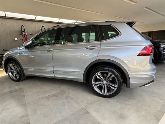 VOLKSWAGEN TIGUAN 2.0 350 TSI GASOLINA ALLSPACE R-LINE 4MOTION DSG VOLKSWAGEN TIGUAN 2.0 350 TSI GASOLINA ALLSPACE R-LINE 4MOTION DSG